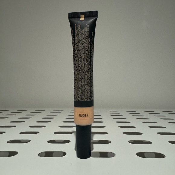 NUDESTIX NUDEFIX CREAM CONCEALER - NUDE 4 - Picture 3 of 3